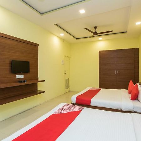 Oyo 17161 Hotel Mahalaxmi Ujjain Luaran gambar