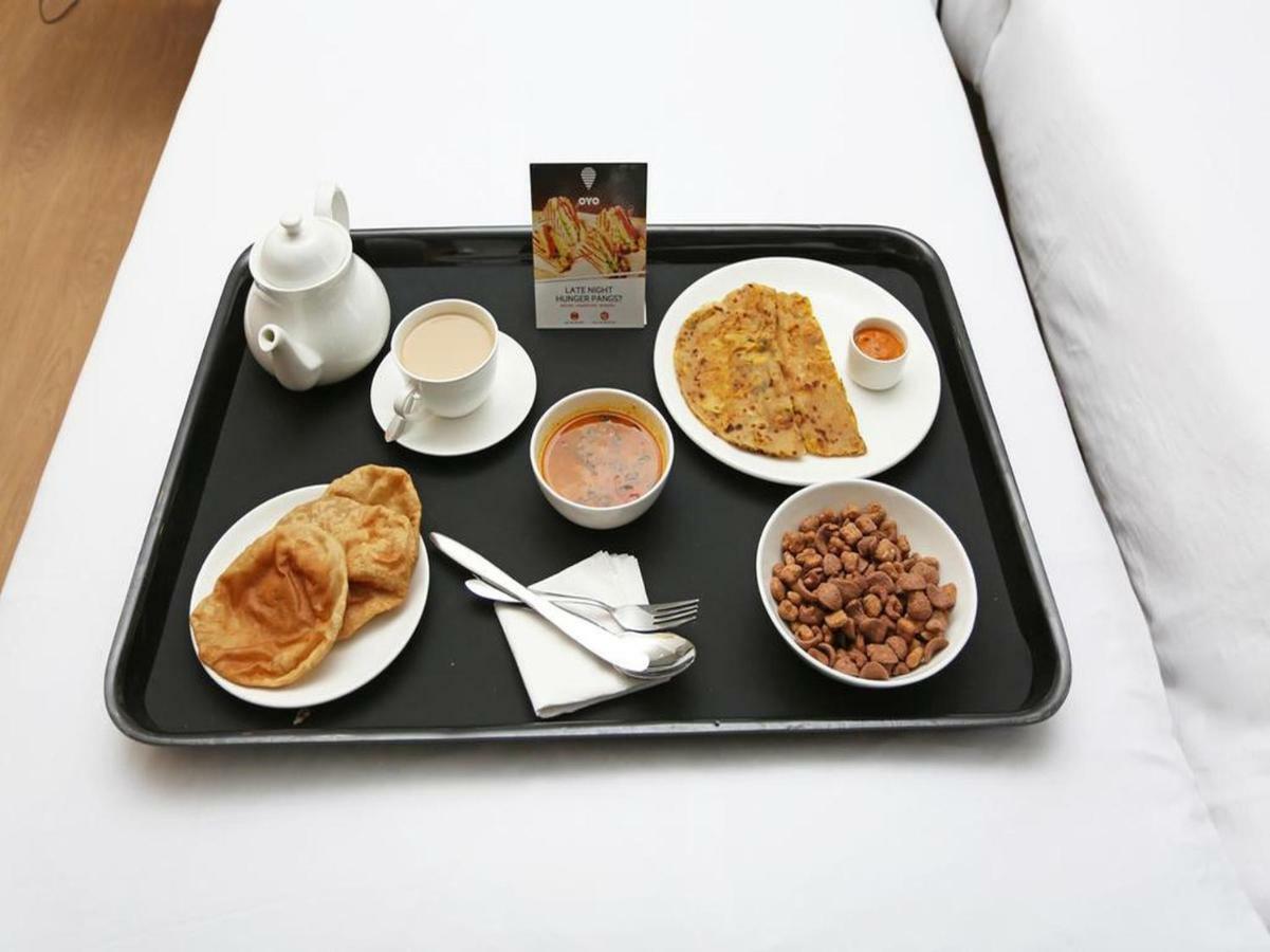 Oyo 17161 Hotel Mahalaxmi Ujjain Luaran gambar